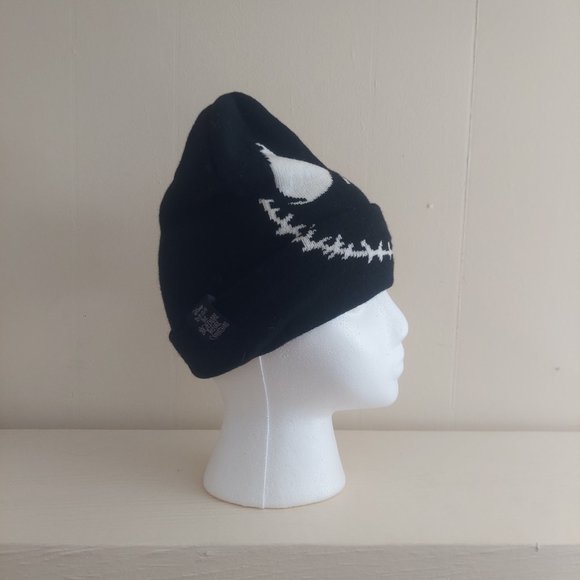 Black and White Disney Tim Burton Nightmare Before Christmas Beanie Hat - Picture 4 of 5